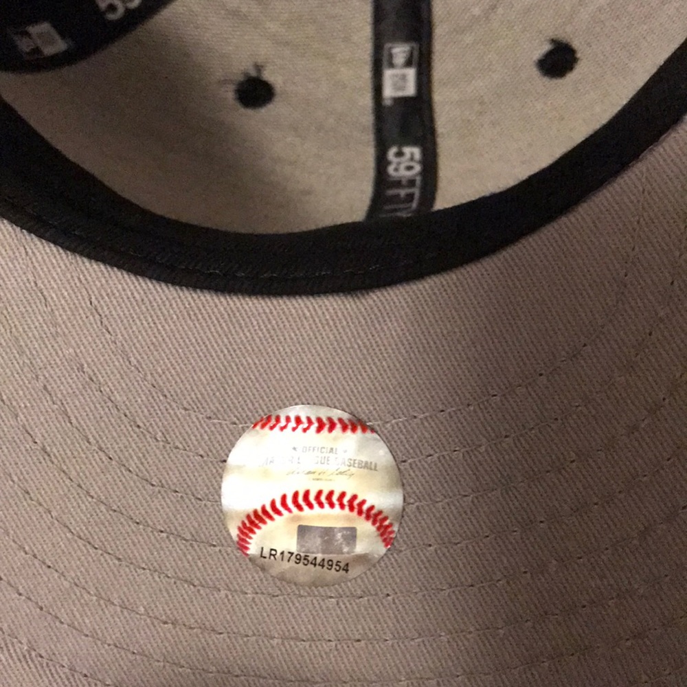 Boston Red Sox fitted - Picture 5 of 5
